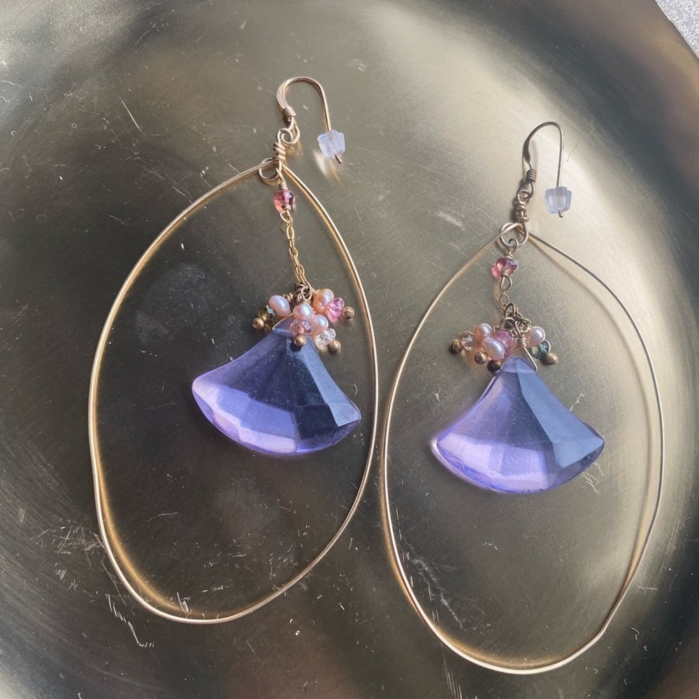 𝅺3” Gara Danielle pink tourmaline peach pearls and amethyst glass earrings